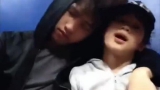 Hai anh em lại nghịch nữa rồi. Yêu quá :*